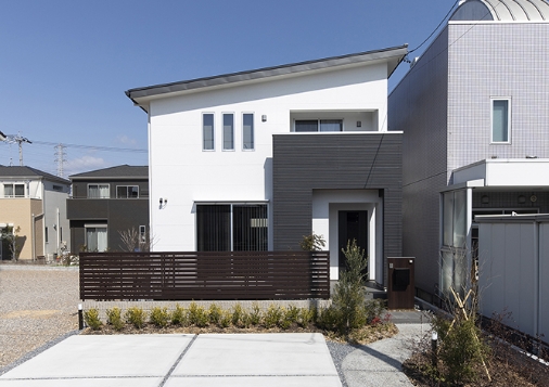大垣市東町の新モデルハウス外観
