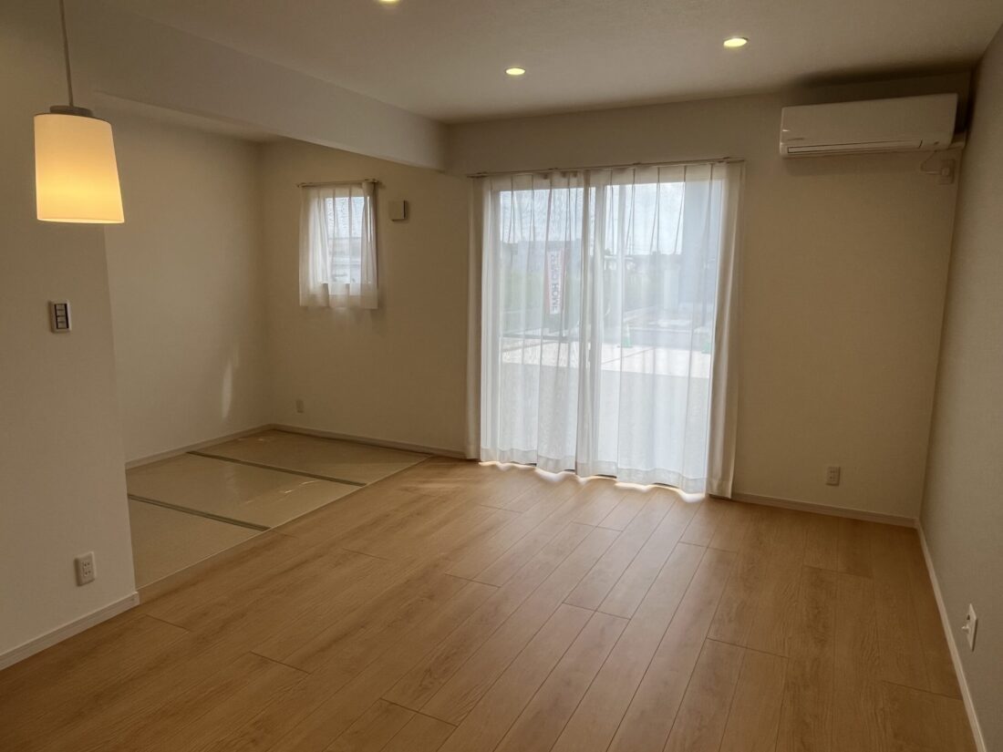 瑞穂市 穂積Ⅰ｜分譲・建売住宅　名古屋への通勤可能！JR穂積駅まで徒歩24分（1.9Km）。太陽光発電システム付オール電化住宅。南向きで日当たり抜群！70坪の大きな敷地はBBQや家中キャンプなど、快適なお家時間を楽しむお庭スペースに。
